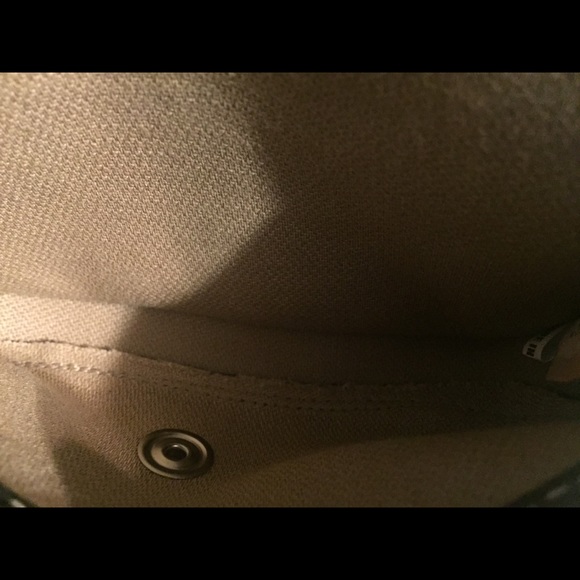 NWOT Dooney & Bourke Signature Fabric Wristlet - Picture 4 of 5